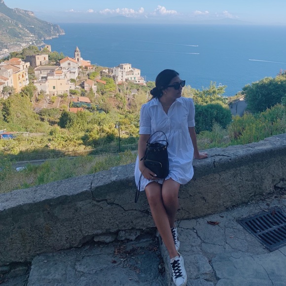 Meet your Posher, Tatianna - Picture 2 of 4